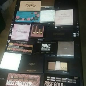 14 palettes, 1 LIP palette, 1 Set Of 3 lip sets